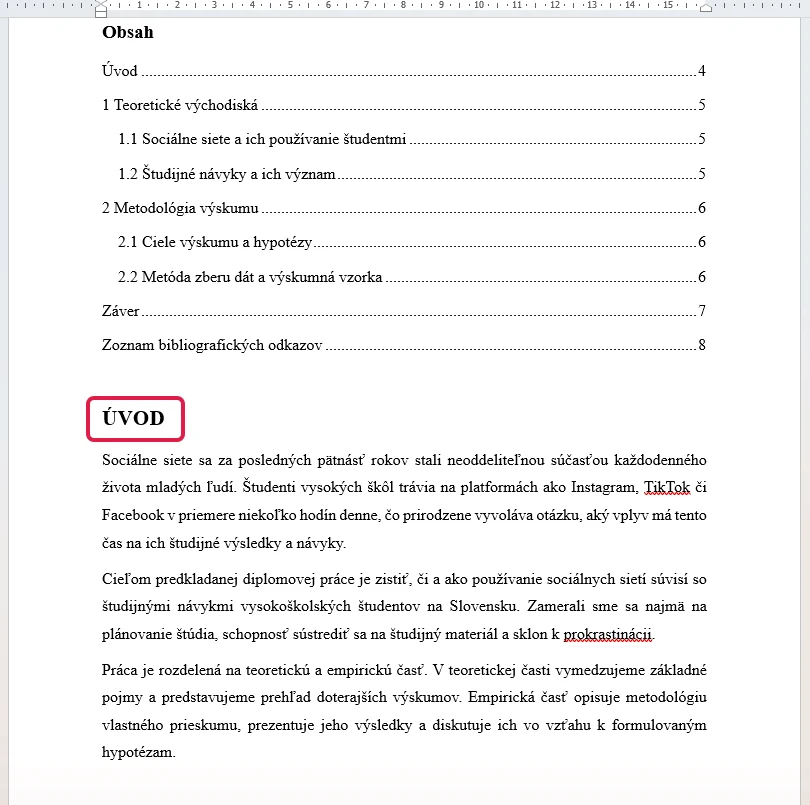 Kurzor umístěný před nadpisem Úvod v dokumentu ve Wordu, nad ním obsah práce