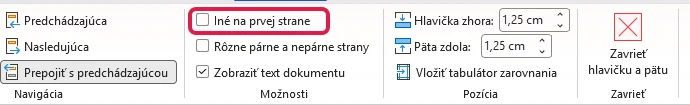 Karta Záhlaví a zápatí ve Wordu se zvýrazněným zaškrtávacím políčkem Jiné na první stránce